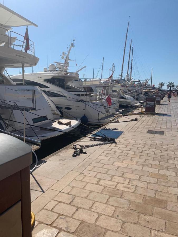Cannes Old Port, Seafront & Seaview, Yacht Show Port المظهر الخارجي الصورة