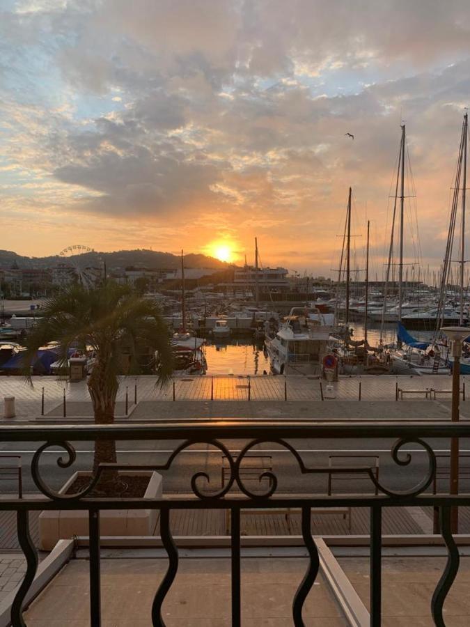 Cannes Old Port, Seafront & Seaview, Yacht Show Port المظهر الخارجي الصورة